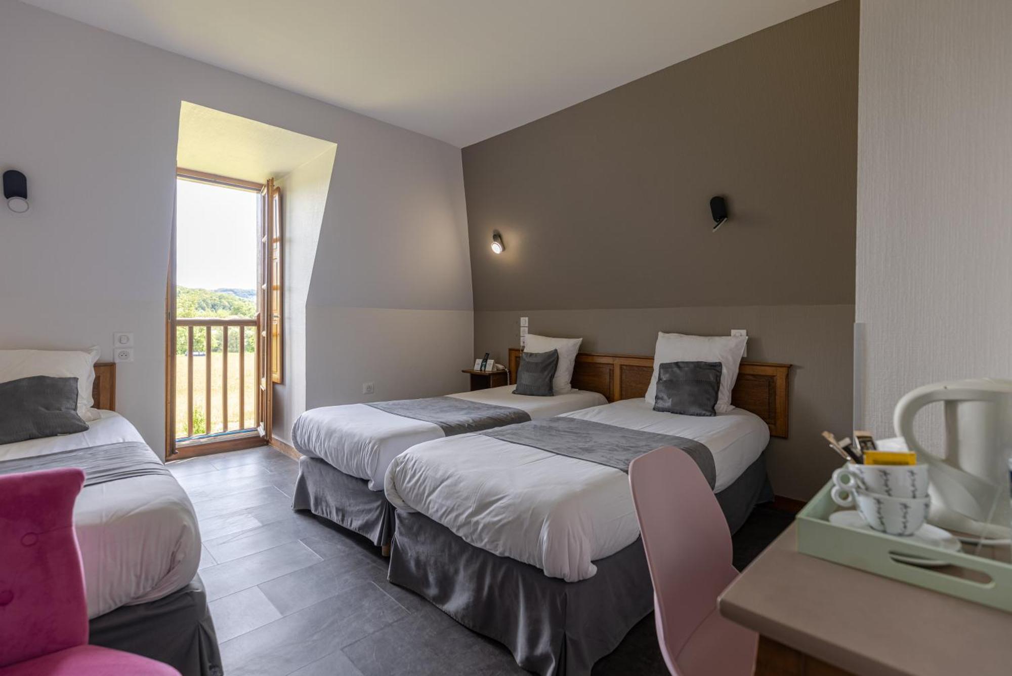 Logis Hotel Archambeau Thonac Eksteriør bilde