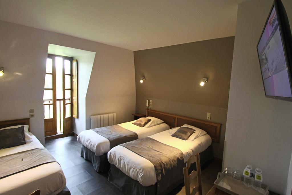Logis Hotel Archambeau Thonac Eksteriør bilde